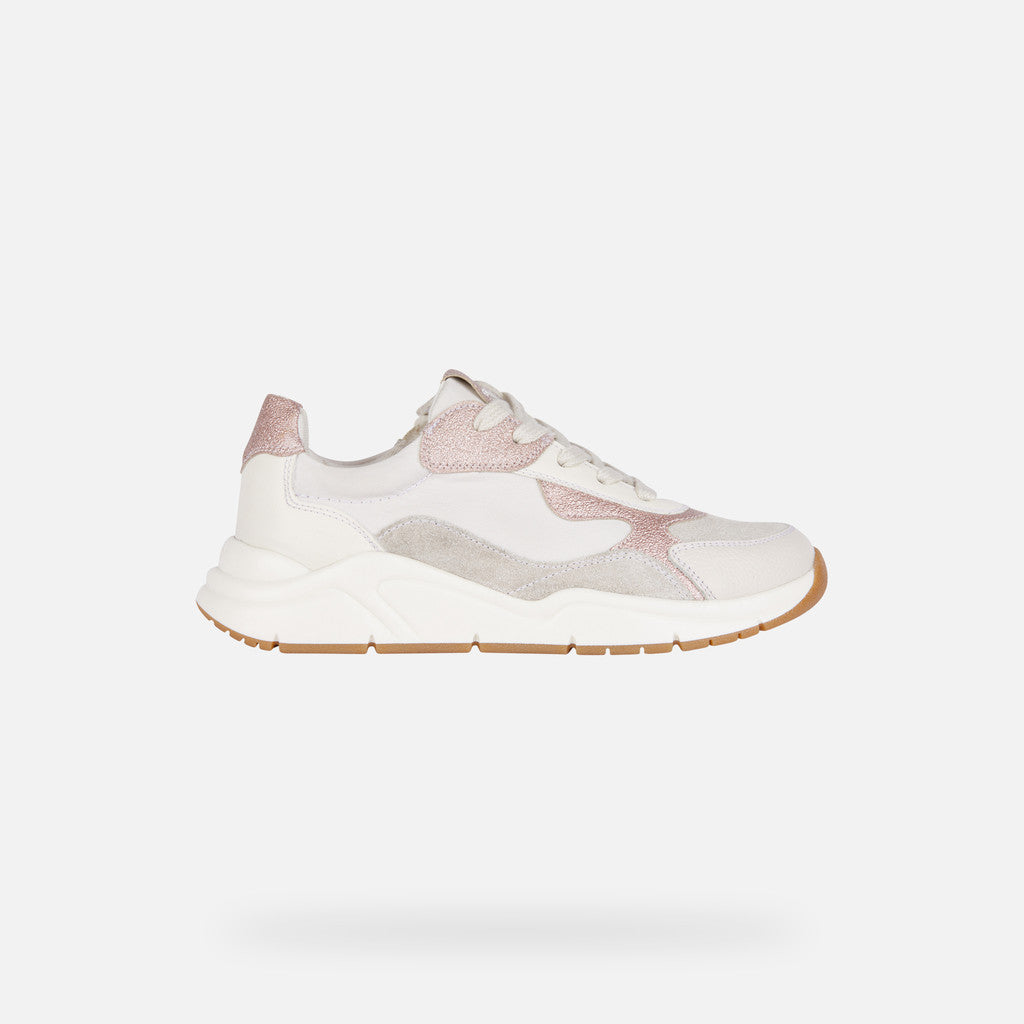 Geox Mawazy trainer rose – detail view